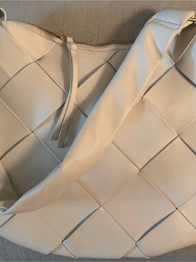 Urban Expressions Cream Woven Hobo Shoulder Bag